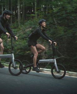 Bikes being ridden Lemmo announce strategic 4 + 2 smart mobility partnership with Nio
