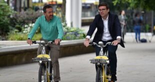 Chris Boardman Transport Commissioner and Mayor of Greater Manchester Andy Burnham 1 New zone map revealed for GM cycle hire scheme