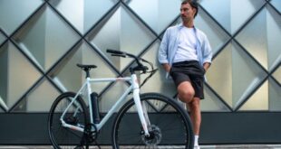 Pure Electric to distribute Analog Motions AMX Le Classic Pure Electric to distribute Analog Motion's AMX Le Classic