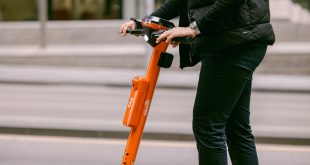 R6 9618 Neuron Mobility invests in AI-powered cameras to improve safety