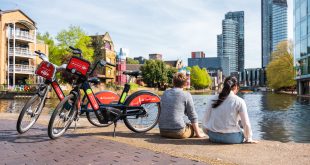 TFL Santander High Quality still 37 TfL offers free and unlimited Santander Cycle rides for all Londoners every Sunday in June