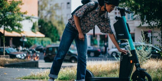Tier launches first ever e scooter with user swappable batteries Tier launches "most advanced e-scooter ever" with user swappable batteries