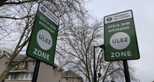 ULEZ Zone signs CoMoUK chief sees ULEZ expansion as 'an opportunity' to increase shared transport use