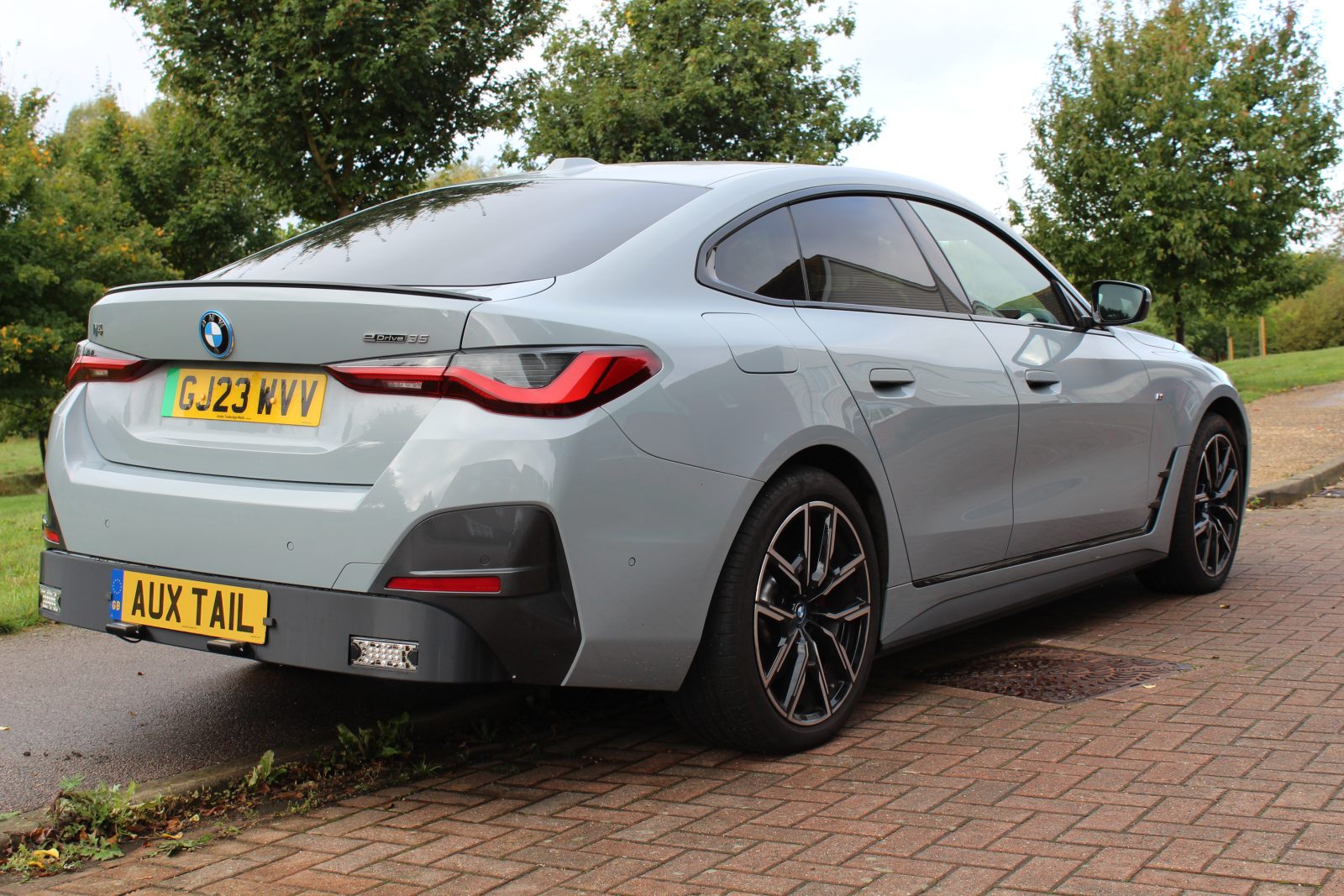 British start-up Auxtail unveils integrated rear bike rack specifically for EVs